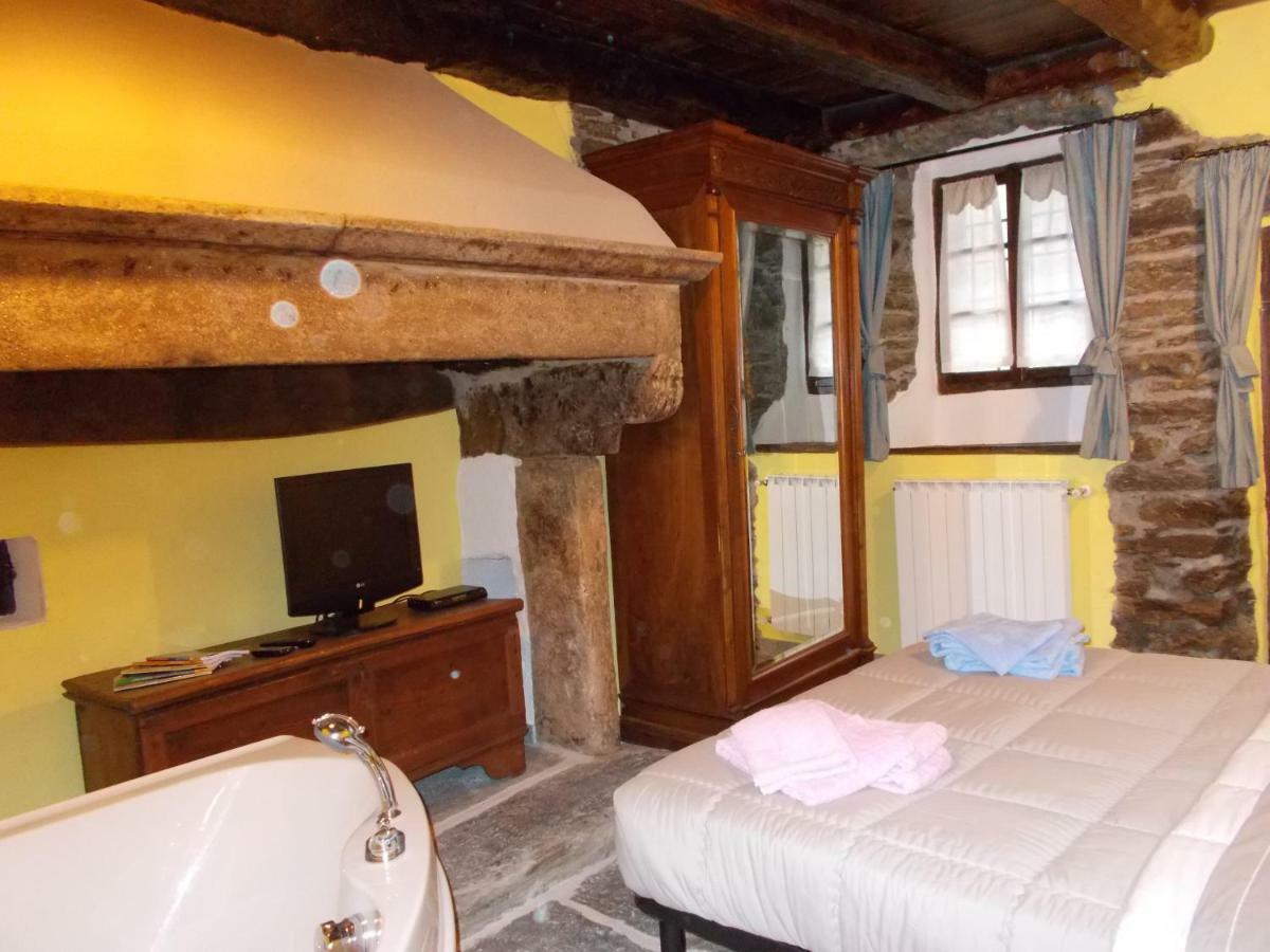 Il Borgo Di Monica Villa Domodossola Exterior photo